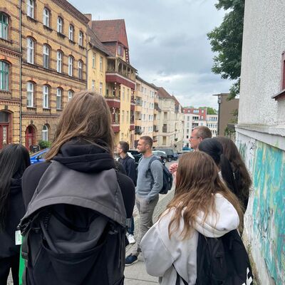 Bild vergrern: Berliner Schule in der Doppelstadt