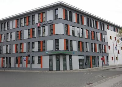 Bild vergrößern: Außenansicht des Kommunalen Integrationszentrums in Frankfurt (Oder)