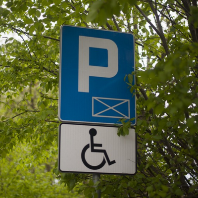 Bild vergrößern: Parken für Behinderte.2 PNG