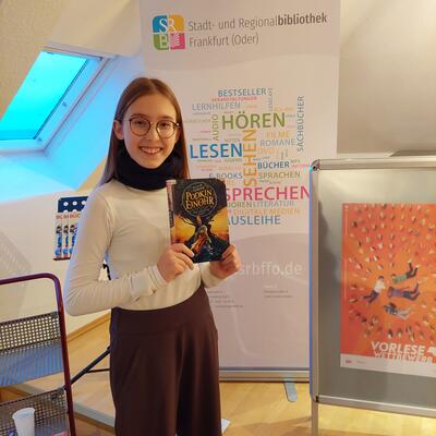 Bild vergrern: Johanna Schumann von der Erich Kstner Grundschule ist die diesjhrige Siegerin des stadtweiten Vorlesewettbewerbs.