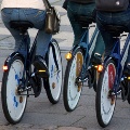 Bild vergrößern: Fahrradfahrer auf der Straße