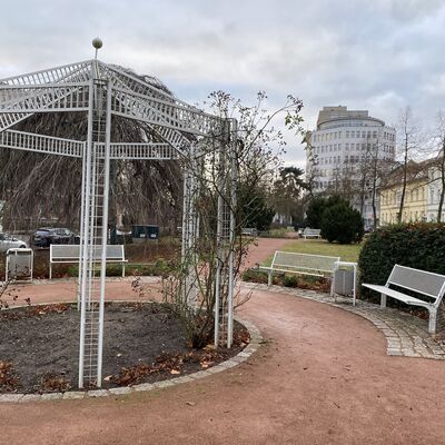 Bild vergr&ouml;&szlig;ern: Zehmeplatz 1
