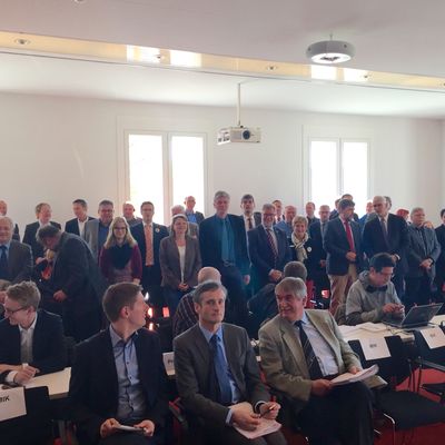 Bild vergrößern: Besuch der Innenausschusssitzung im Landtag am 21.04.2016