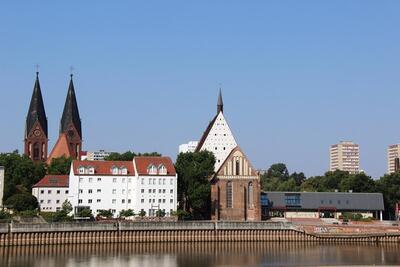 Bild vergr&ouml;&szlig;ern: Konzerthalle
