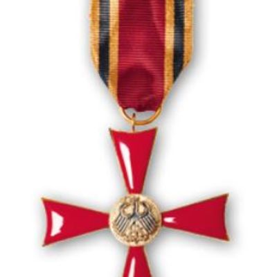 Bundesverdienstkreuz am BandeJPG