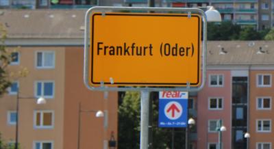 Bild vergrern: Foto: Ortseingangsschild Frankfurt (Oder)