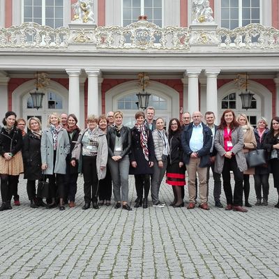 Gruppenfotos am Kurfürstlichen Palais Trier 