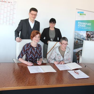 57_PI_Unterzeichnung der 13. Kooperationsvereinbarung mit Gemeinschaftsinitiative Lennépark_(c)Stadt Frankfurt (Oder)