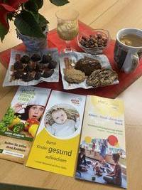 weihnachtliches Schlemmen - entstandene Produkte und die Veranstalterinnen Eltern-Kind-Zentrum, Essen Akademie und Netzwerk Gesunde Kinder